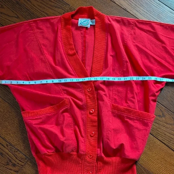 Vintage - Oversized Red Cardigan Sweater with Deep Pockets - Picture 3 of 7